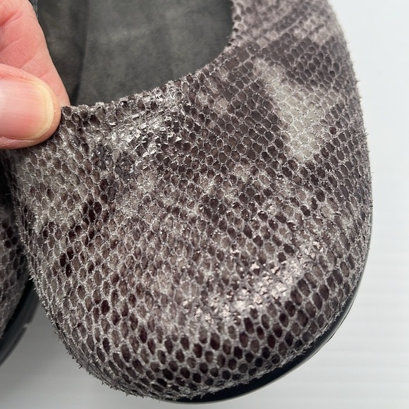 Aerosoles Lantern Leather Wedge Womens 7.5 M Gray Snake Comfort Ballet Classic - Picture 16 of 17
